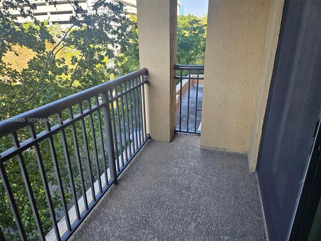 3530 SW 22nd Street 505, Miami, FL 33145