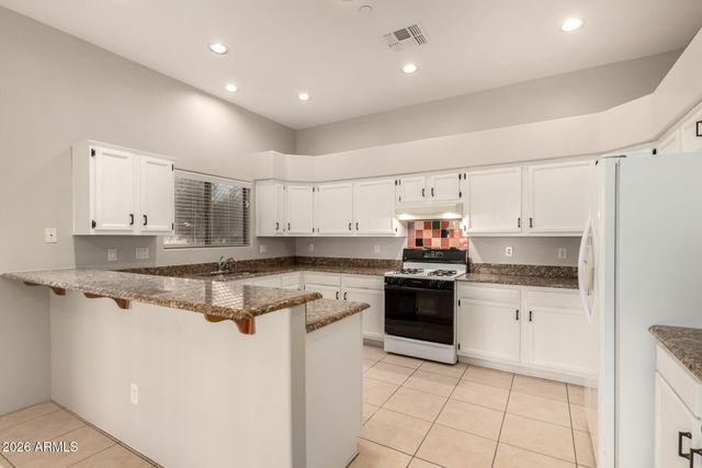 7802 W ORANGEWOOD Avenue, Glendale, AZ 85303