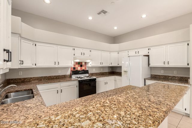 7802 W ORANGEWOOD Avenue, Glendale, AZ 85303