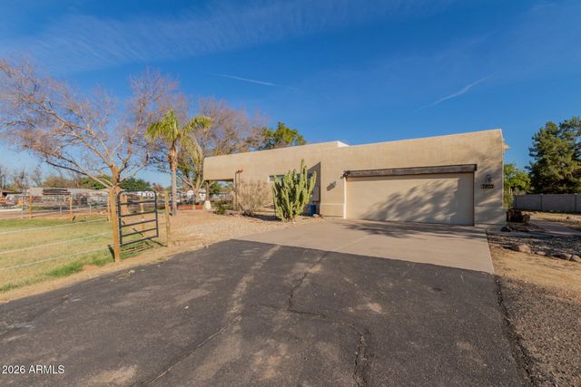 7802 W ORANGEWOOD Avenue, Glendale, AZ 85303
