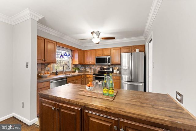 6101 BRIARVIEW CT, Alexandria, VA 22310