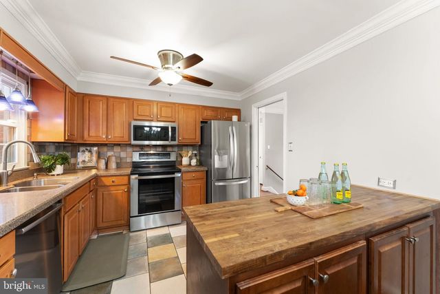 6101 BRIARVIEW CT, Alexandria, VA 22310