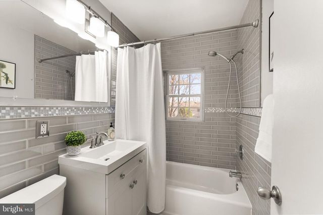 6101 BRIARVIEW CT, Alexandria, VA 22310