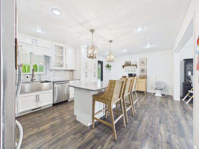 213 David St., Hurricane, WV 25526