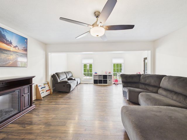 213 David St., Hurricane, WV 25526