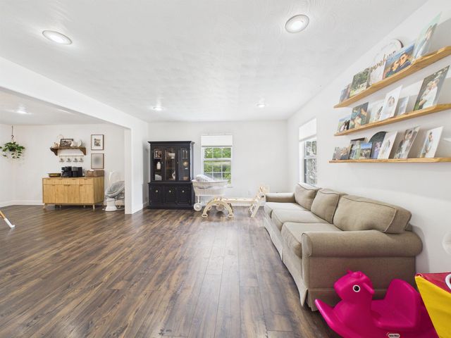 213 David St., Hurricane, WV 25526