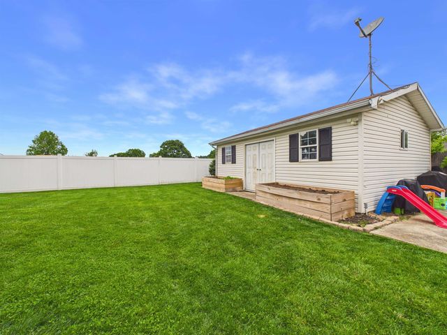 213 David St., Hurricane, WV 25526