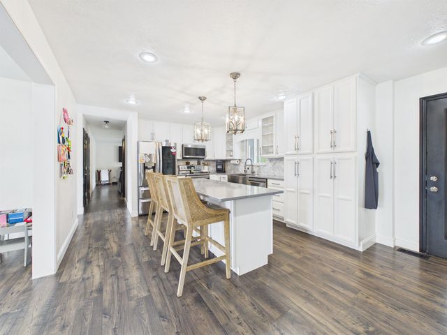 213 David St., Hurricane, WV 25526