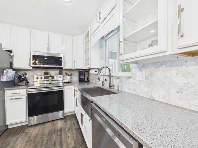 213 David St., Hurricane, WV 25526