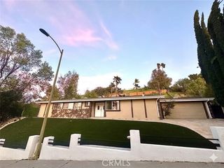 20881 Kelvin Place, Woodland Hills (los Angeles), CA 91367