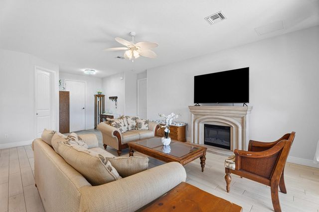 1568 SW Abacus Avenue, Port St. Lucie, FL 34953