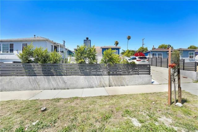 619 E Fairview, Inglewood, CA 90302