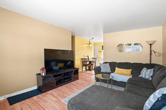 8421 17th AVENUE, Kenosha, WI 53143