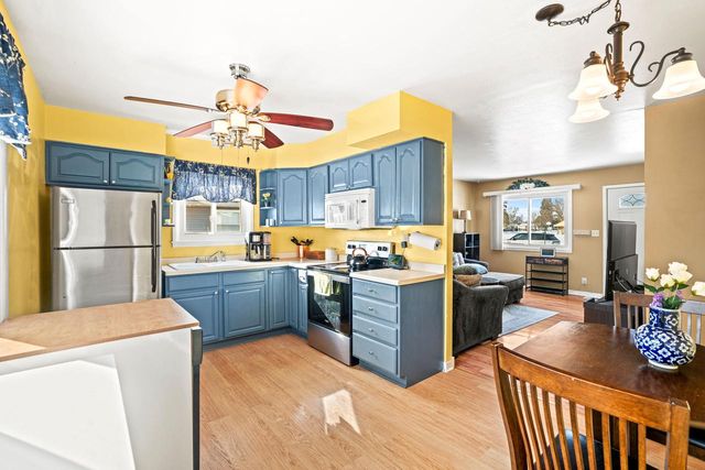 8421 17th AVENUE, Kenosha, WI 53143