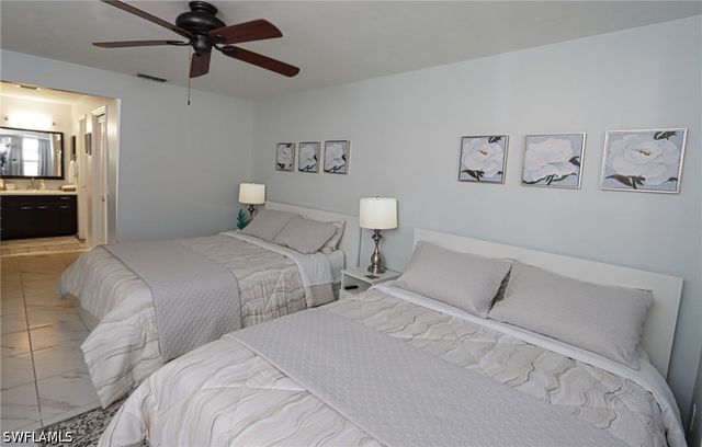 10805 Queen Anne LN 203, Naples, FL 34109