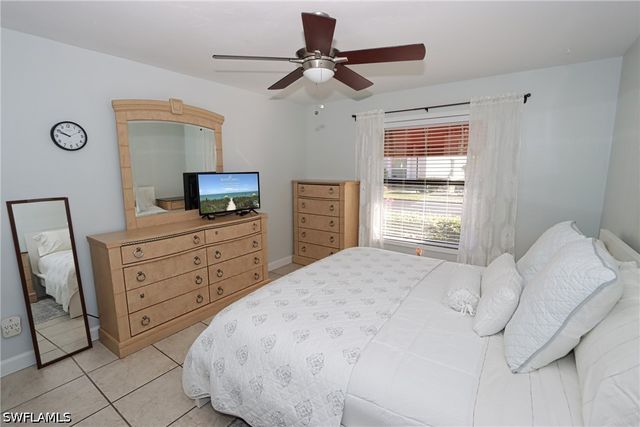 10805 Queen Anne LN 203, Naples, FL 34109