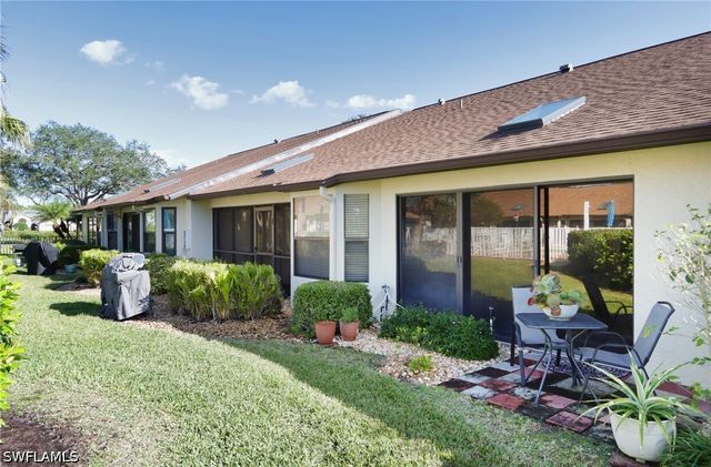 10805 Queen Anne LN 203, Naples, FL 34109