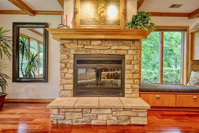 811 Farwell Drive, Madison, WI 53704