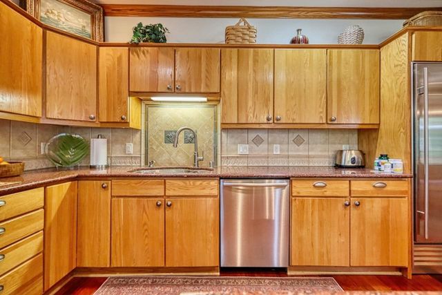 811 Farwell Drive, Madison, WI 53704