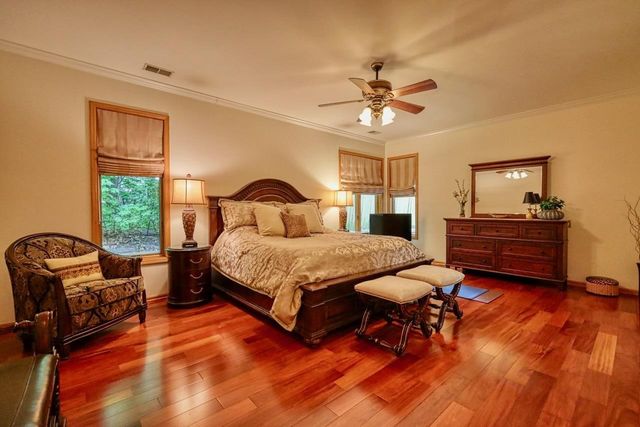 811 Farwell Drive, Madison, WI 53704