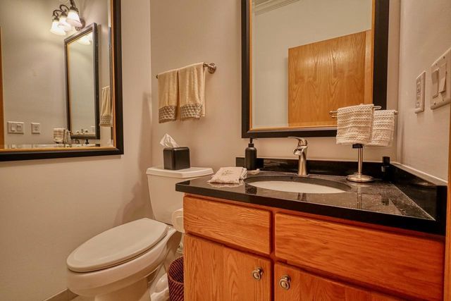 811 Farwell Drive, Madison, WI 53704