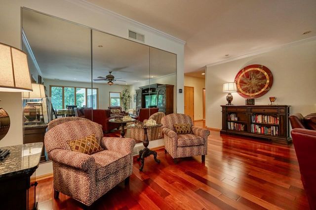 811 Farwell Drive, Madison, WI 53704