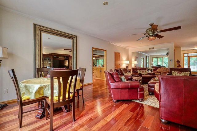 811 Farwell Drive, Madison, WI 53704