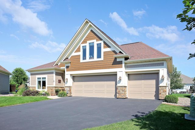 8824 Upper 7th Place N, Lake Elmo, MN 55042