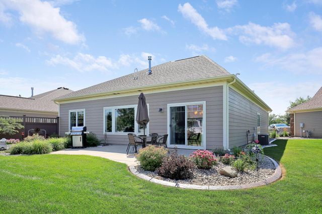 8824 Upper 7th Place N, Lake Elmo, MN 55042