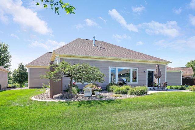 8824 Upper 7th Place N, Lake Elmo, MN 55042