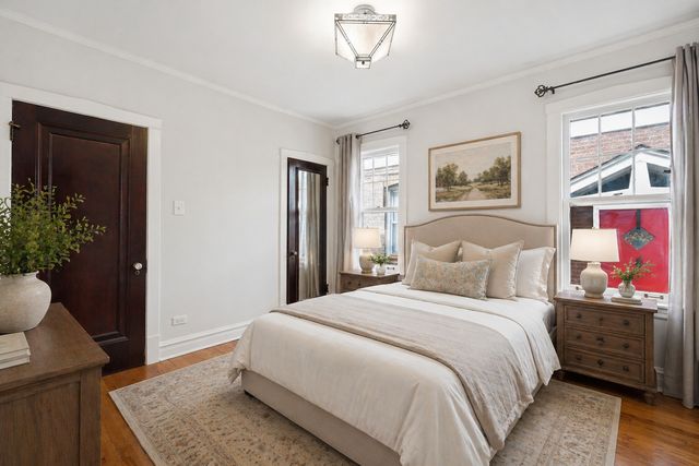 6614 N Talman Avenue, Chicago, IL 60645