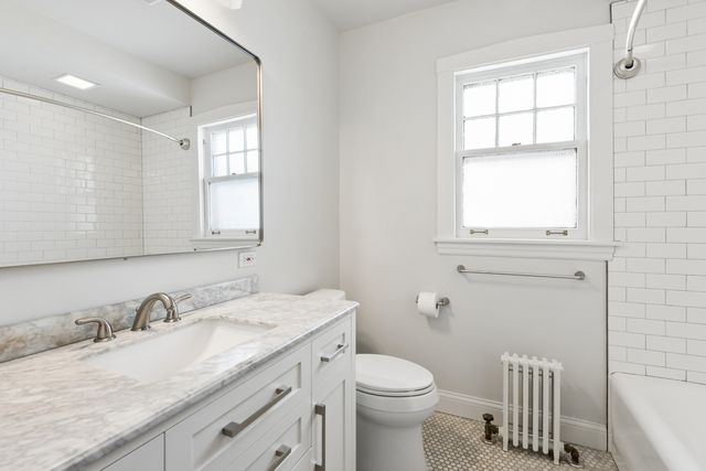 6614 N Talman Avenue, Chicago, IL 60645