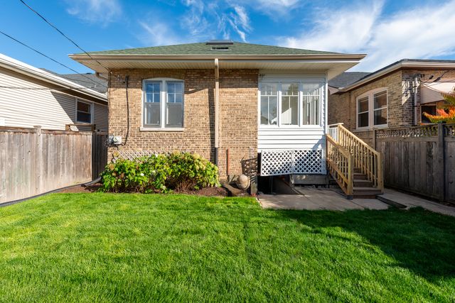 6614 N Talman Avenue, Chicago, IL 60645