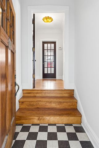 6614 N Talman Avenue, Chicago, IL 60645