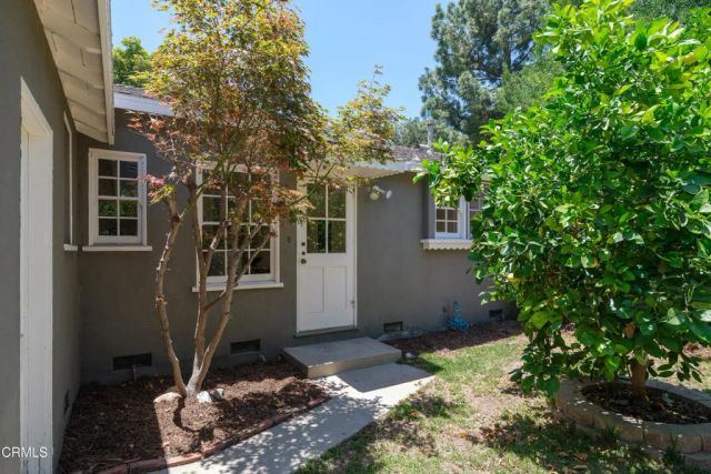 2043 Pepper Drive, Altadena, CA 91001