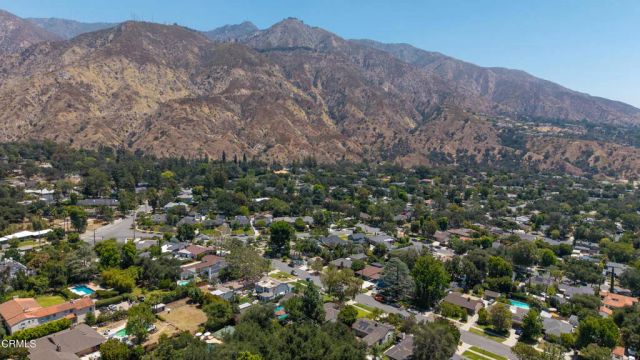2043 Pepper Drive, Altadena, CA 91001