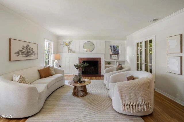 2043 Pepper Drive, Altadena, CA 91001