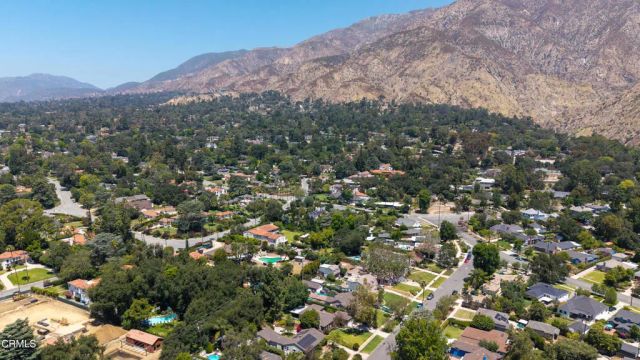 2043 Pepper Drive, Altadena, CA 91001