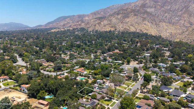 2043 Pepper Drive, Altadena, CA 91001