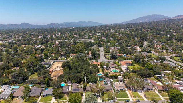 2043 Pepper Drive, Altadena, CA 91001