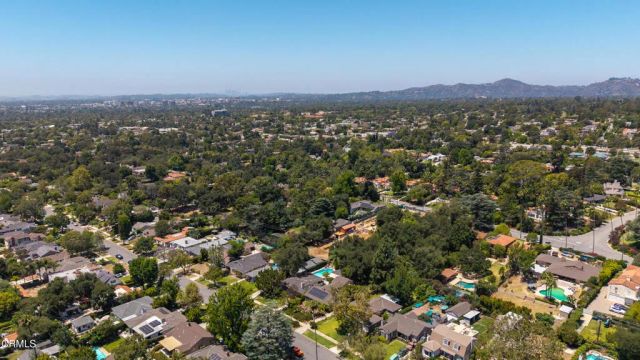 2043 Pepper Drive, Altadena, CA 91001