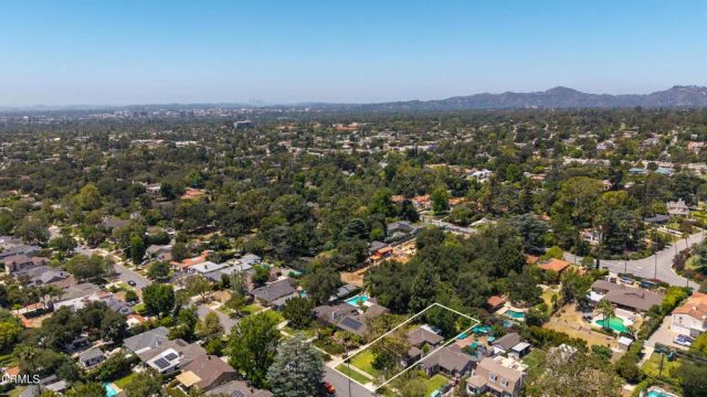 2043 Pepper Drive, Altadena, CA 91001