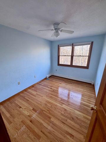 21 Park Dr, Attleboro, MA 02703