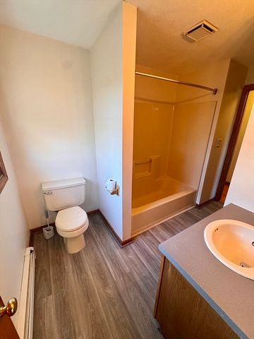 21 Park Dr, Attleboro, MA 02703