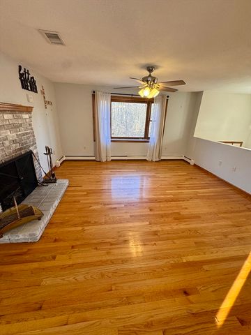 21 Park Dr, Attleboro, MA 02703