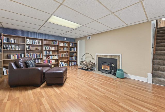 2441 N 97th STREET, Wauwatosa, WI 53226