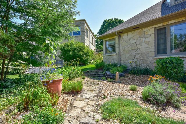 2441 N 97th STREET, Wauwatosa, WI 53226