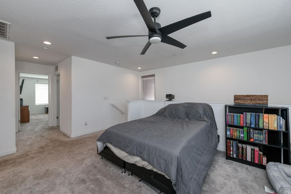 Image 11 of property listing at 6137 W Richert Avenue, Fresno, CA 93723
