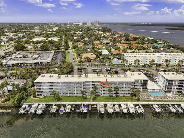 108 Paradise Harbour Boulevard 305, North Palm Beach, FL 33408