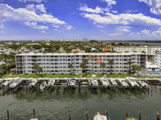 108 Paradise Harbour Boulevard 305, North Palm Beach, FL 33408